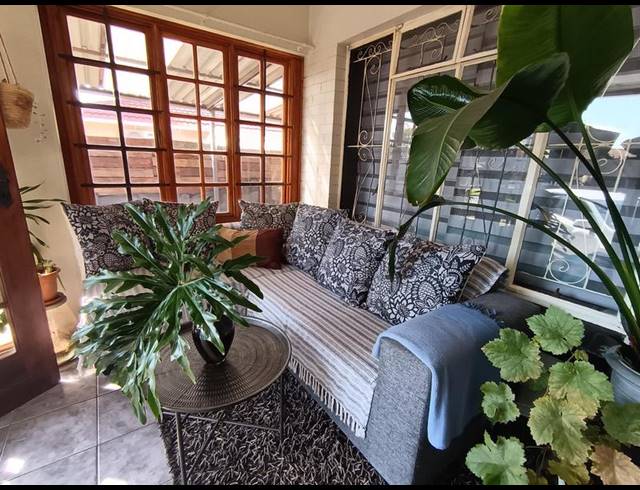 3 BEDROOM HOUSE FOR SALE IN HOMESTEAD